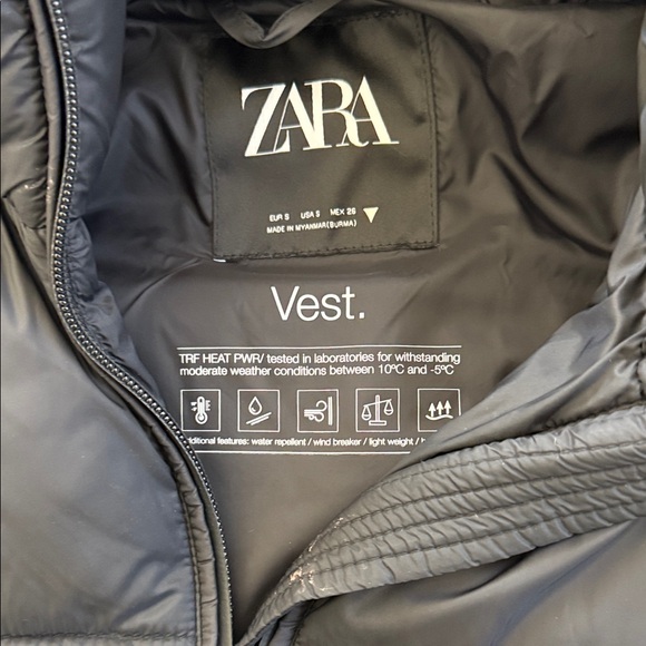 Zara Women’s Black Puffer Vest - Picture 3 of 5